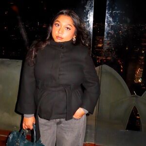 Meet your Posher, Tasnia